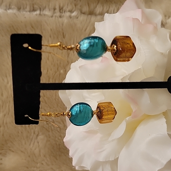 Murano Earrings Turquoise Disc Glass and Gold Cube Glass - Picture 3 of 5